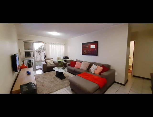 2 BEDROOM TOWNHOUSE RENTED IN SOUTH END